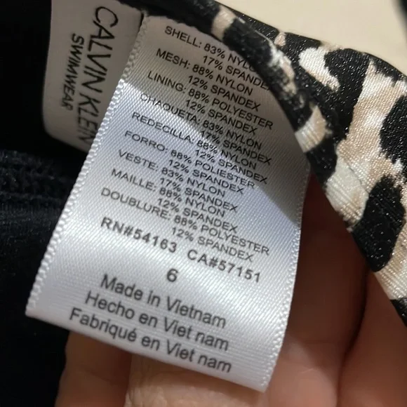 Calvin Klein animal print 1- piece bathing suit - Picture 5 of 6